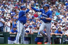 Vinnie Pasquantino pega dos de los cuatro jonrones de los Reales en victoria 8-4 sobre Cachorros