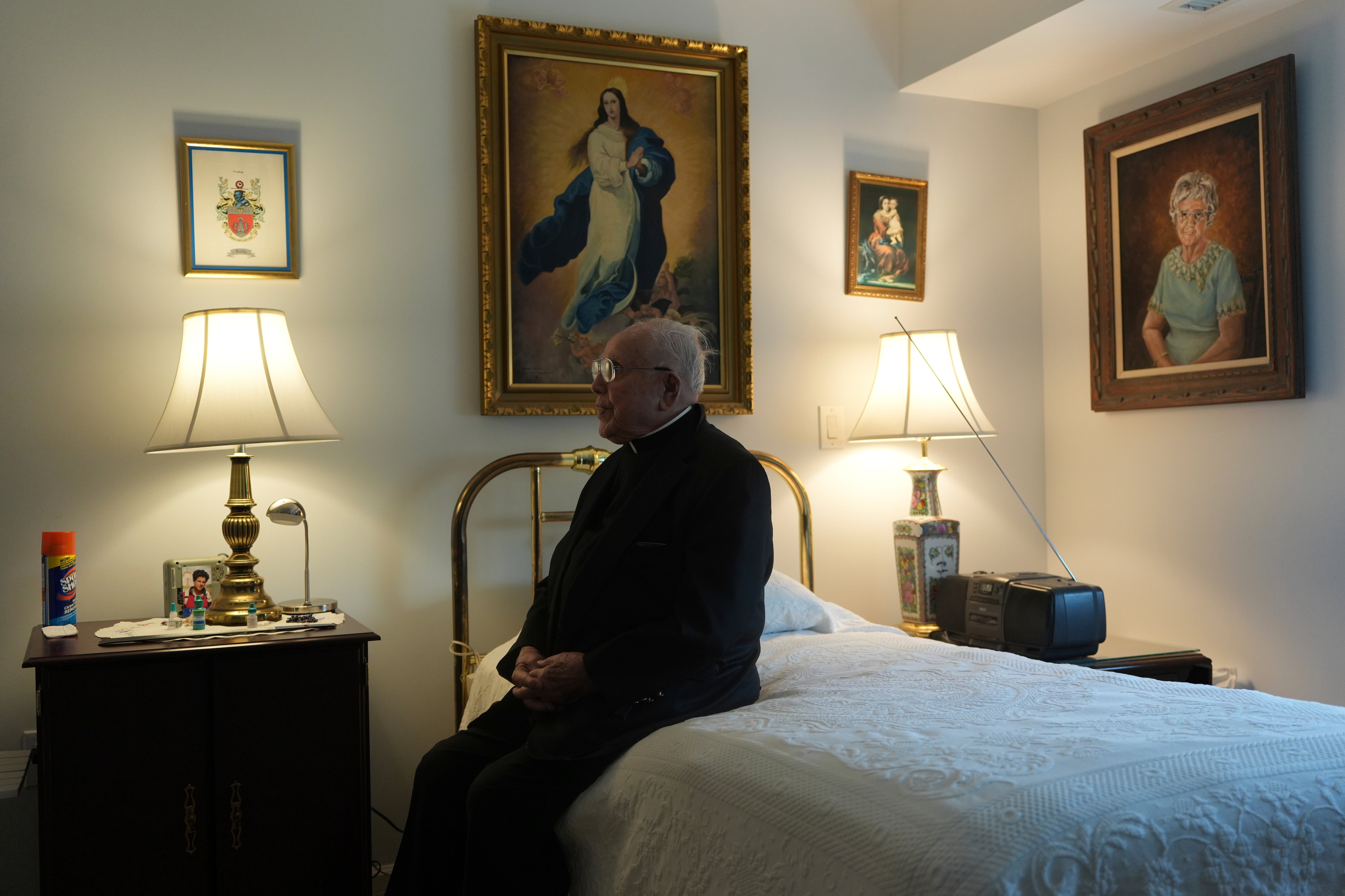 EEUU-SACERDOTE CENTENARIO