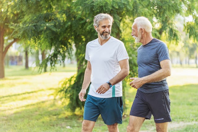 <p>Un micropaseo puede ser la herramienta que necesitas para perder peso y mejorar tu salud. Los investigadores afirman que esta práctica es beneficiosa incluso después de solo unos segundos</p>