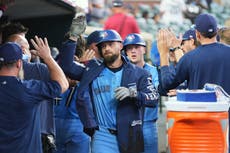 Unos Azulejos en ascenso vencen 11-4 a unos Tigres en declive