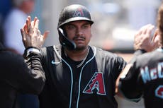 Marineros adquieren a Josh Naylor de los Diamondbacks por dos lanzadores, según fuente de AP