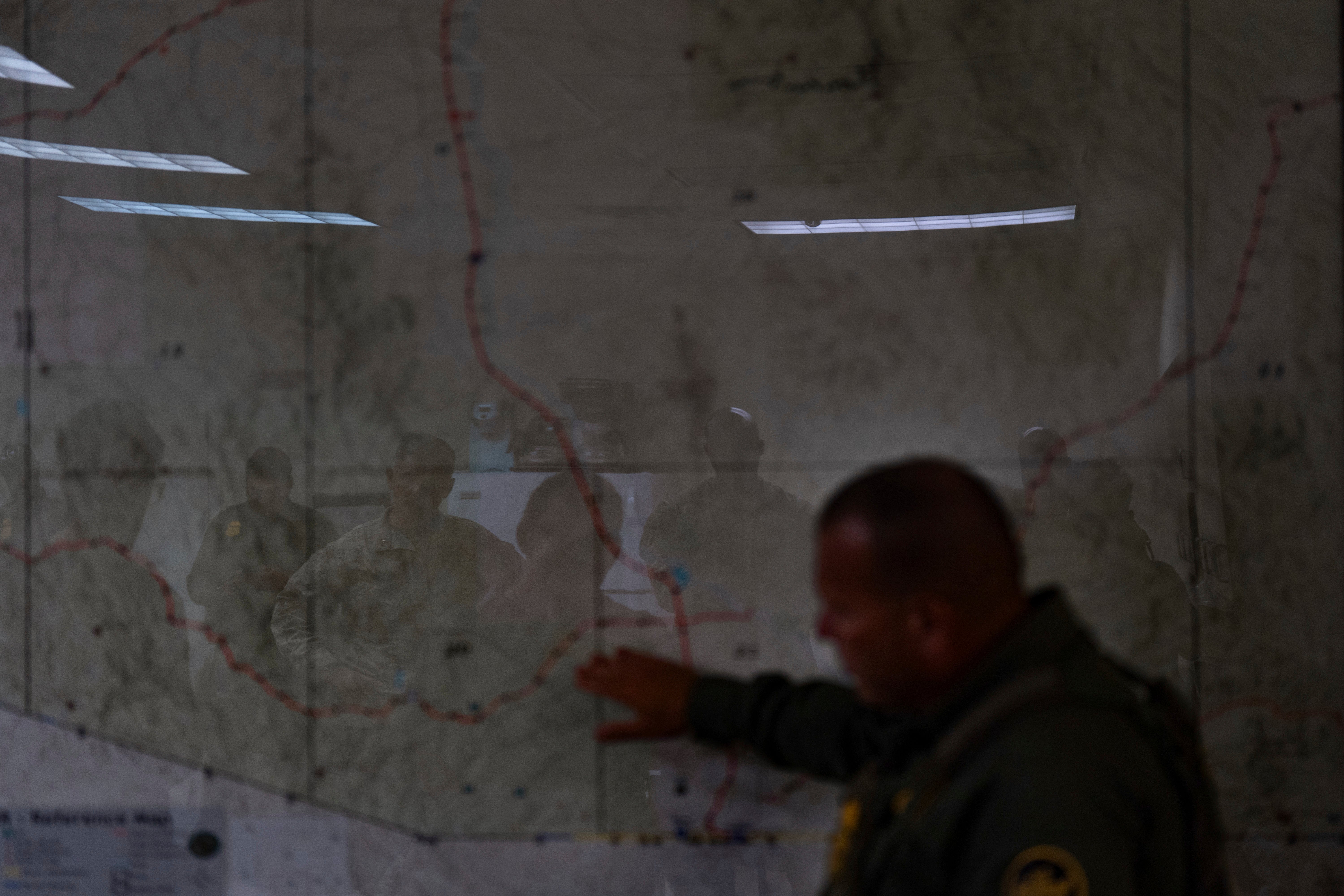 REP-INM EEUU-MIGRANTES-FRONTERA MILITARIZADA