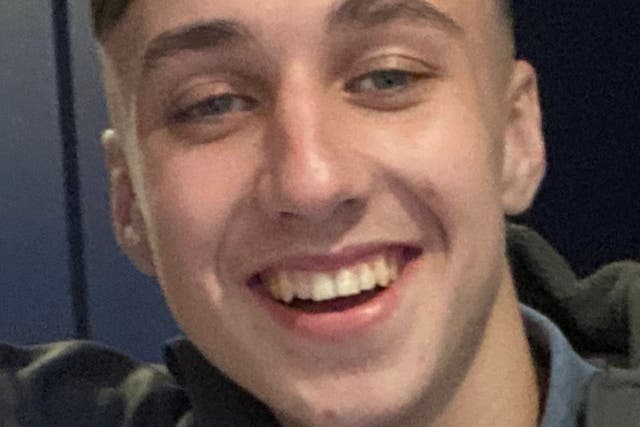 <p>Jay Slater, de 19 años, falleció al intentar una caminata de 14 horas a pie por una zona montañosa de Tenerife </p>