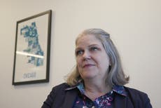 Jueces de inmigración despedidos por Trump dicen que lucharán para recuperar sus puestos