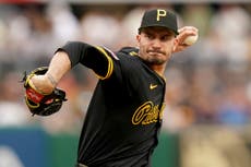 Heaney y cinco relevistas de Piratas combinan para cuatro hits en victoria 2-0 ante Diamondbacks