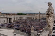 Arzobispo pide al Vaticano que expulse al sacerdote polaco acusado de matar a un hombre sin hogar