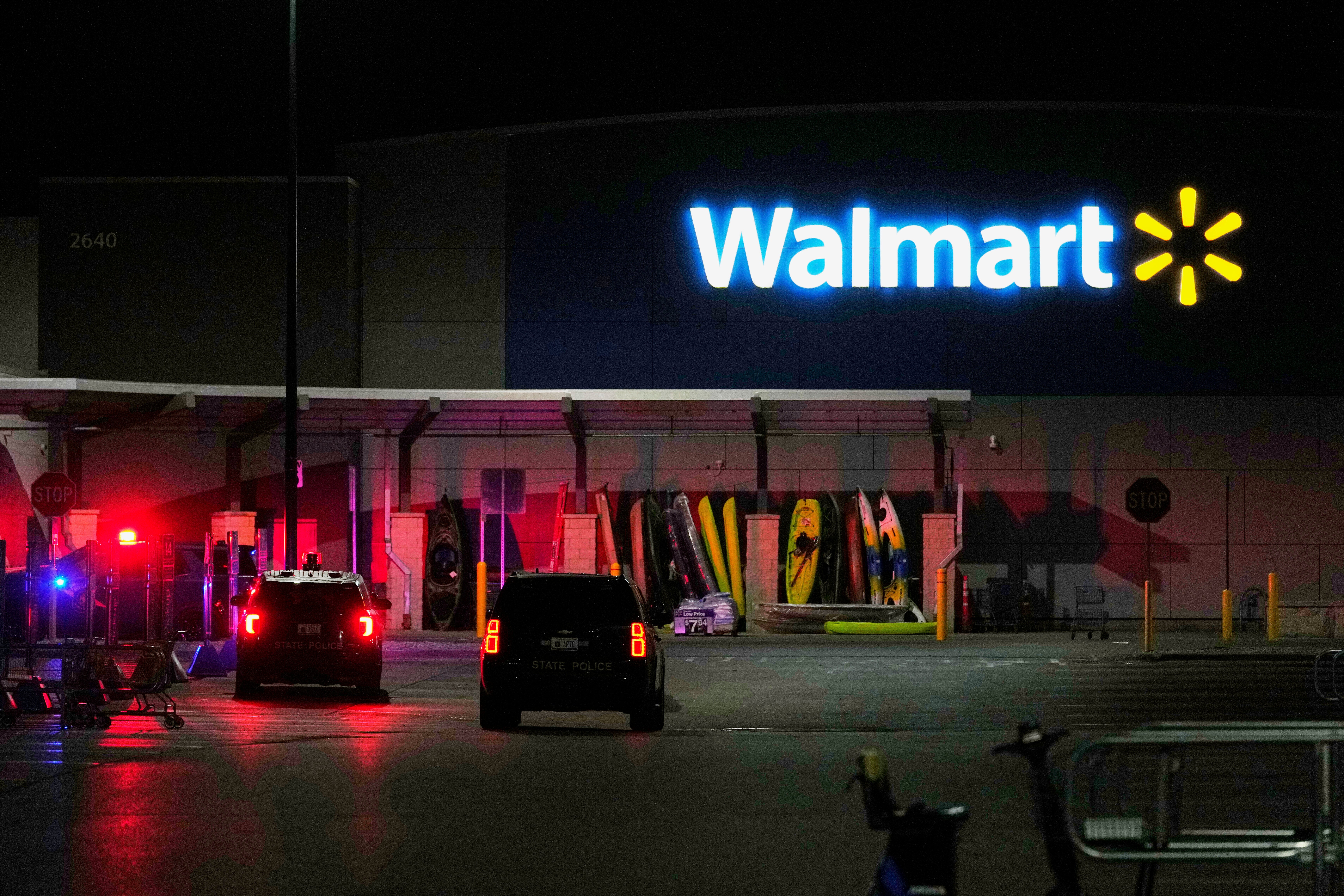 MICHIGAN-WALMART-ATAQUE CON CUCHILLO