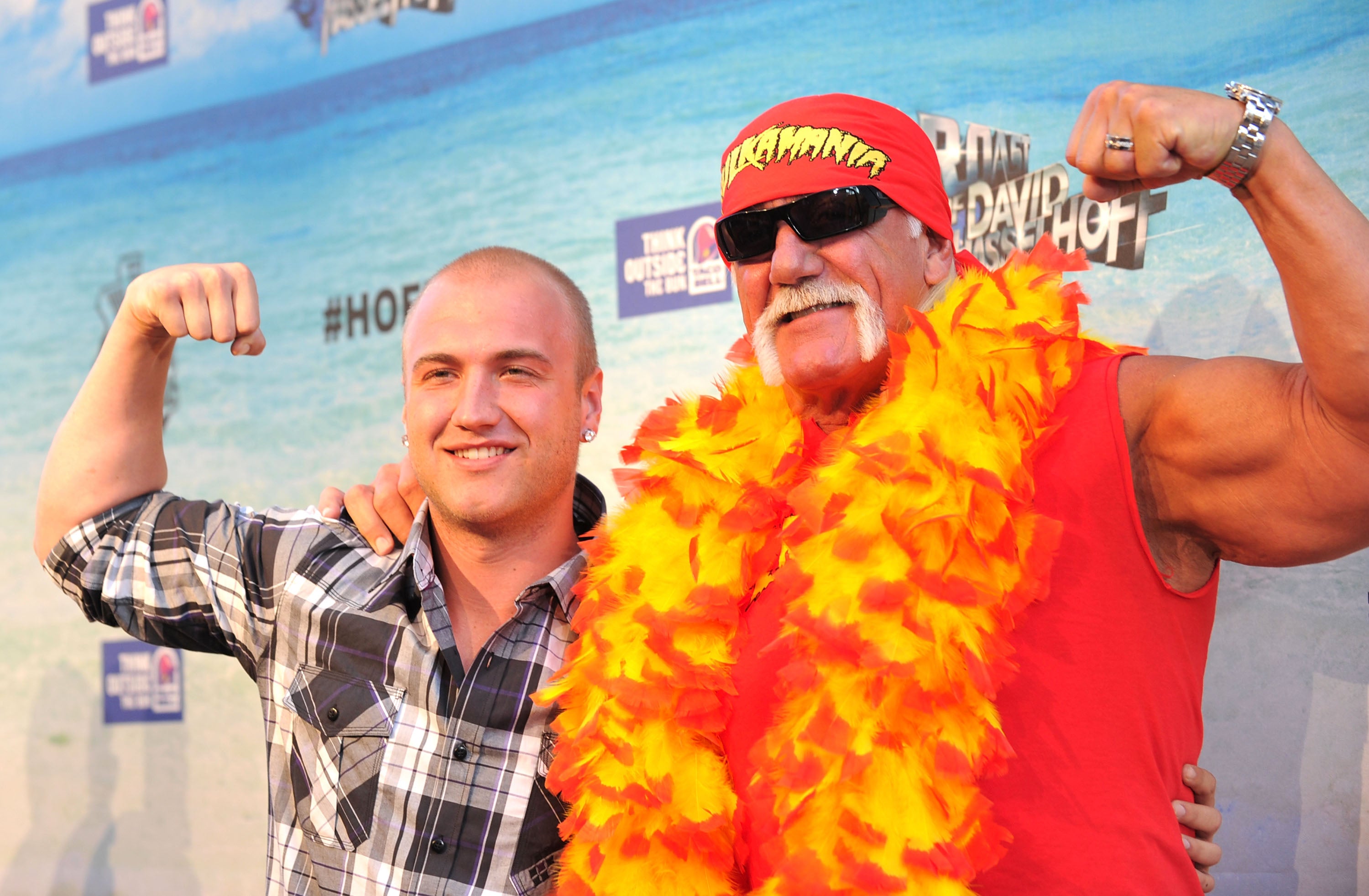 Nick Hogan (izquierda) figuraba como único beneficiario de la herencia de su padre