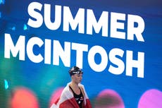 Summer McIntosh pisa fuerte en el Mundial de natación con su segundo oro en dos días