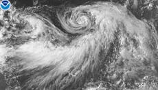 Prevén condiciones secas y ventosas en Hawai por huracán Iona, pero no se espera impacto directo