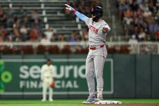 Jonrón de Story y sólida actuación de Giolito llevan a Medias Rojas a victoria 8-5 a Mellizos