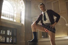 Reseña: Liam Neeson intenta llenar los zapatos de Leslie Nielsen en nueva "Naked Gun"
