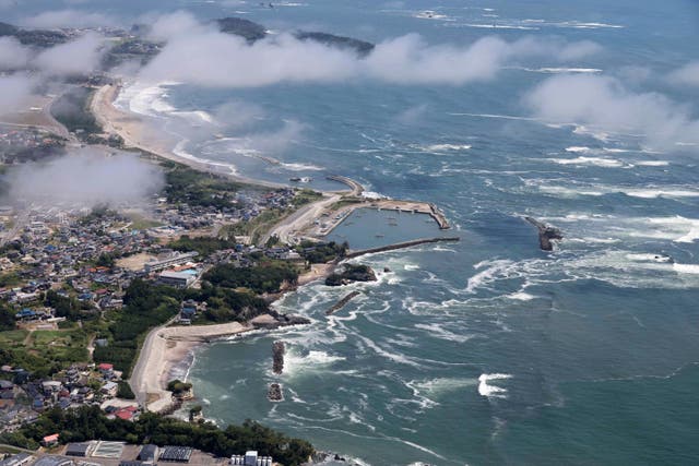 <p>Ordenan evacuar gran parte de la costa este de Japón tras sismo masivo</p>