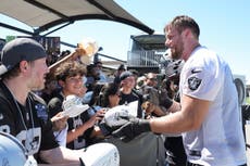 Raiders y Kolton Miller firman una extensión de contrato, según fuente AP