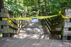 La policía de Arkansas arresta a un hombre por asesinatos en Devil's Den tras días de búsqueda