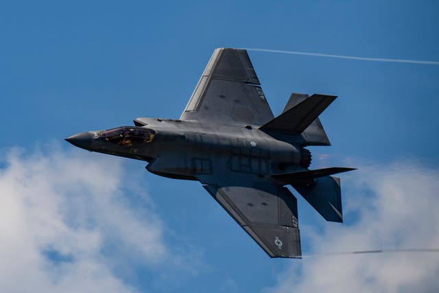 AMN-GEN CALIFORNIA-AVIÓN MILITAR-ACCIDENTE