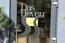 Un espacio seguro para la comunidad LGBTQ+ en Berlín es víctima de odio