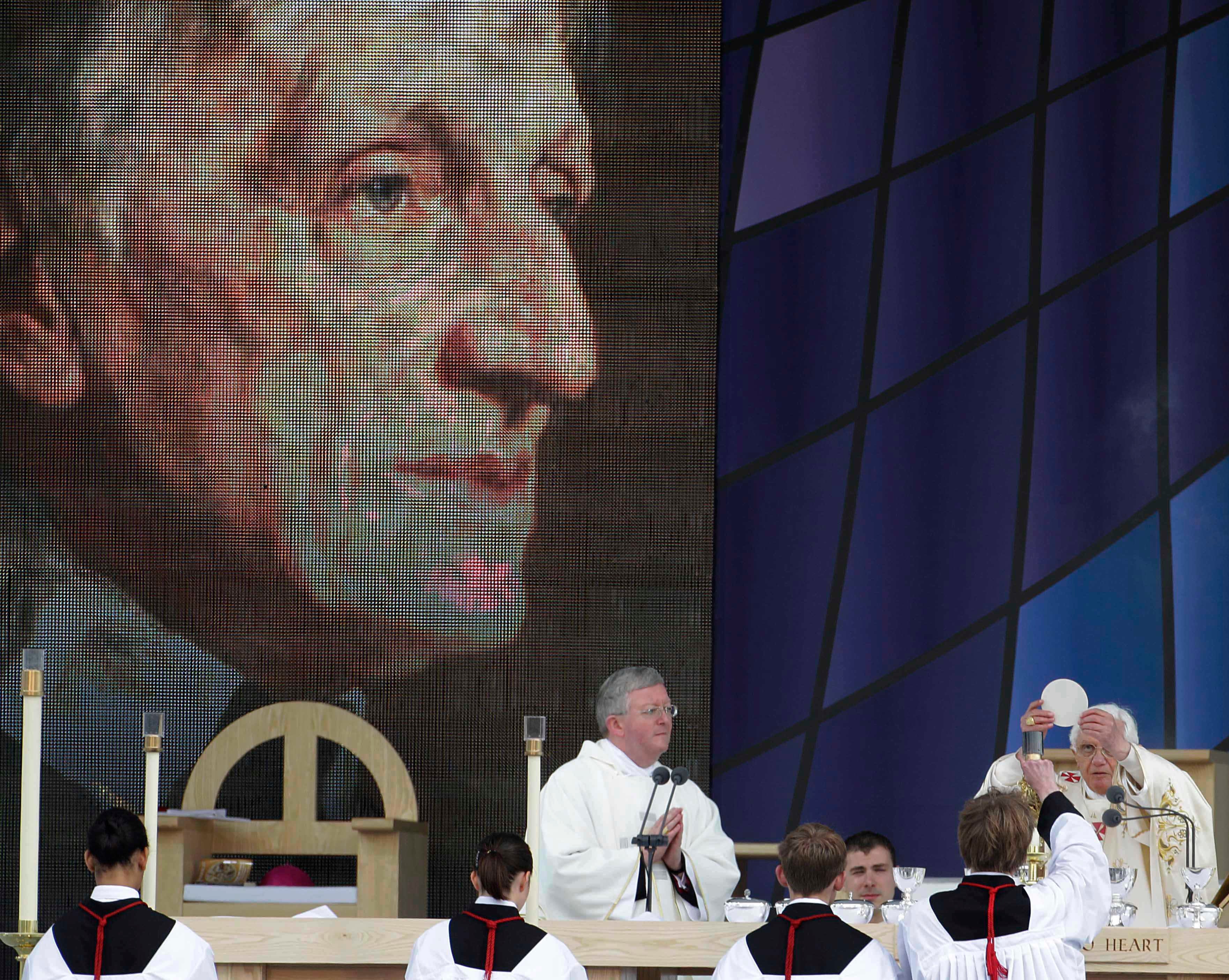 VATICANO-NEWMAN-HONORES