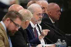 Legisladores de Texas buscan respuestas tras mortales inundaciones en Kerr
