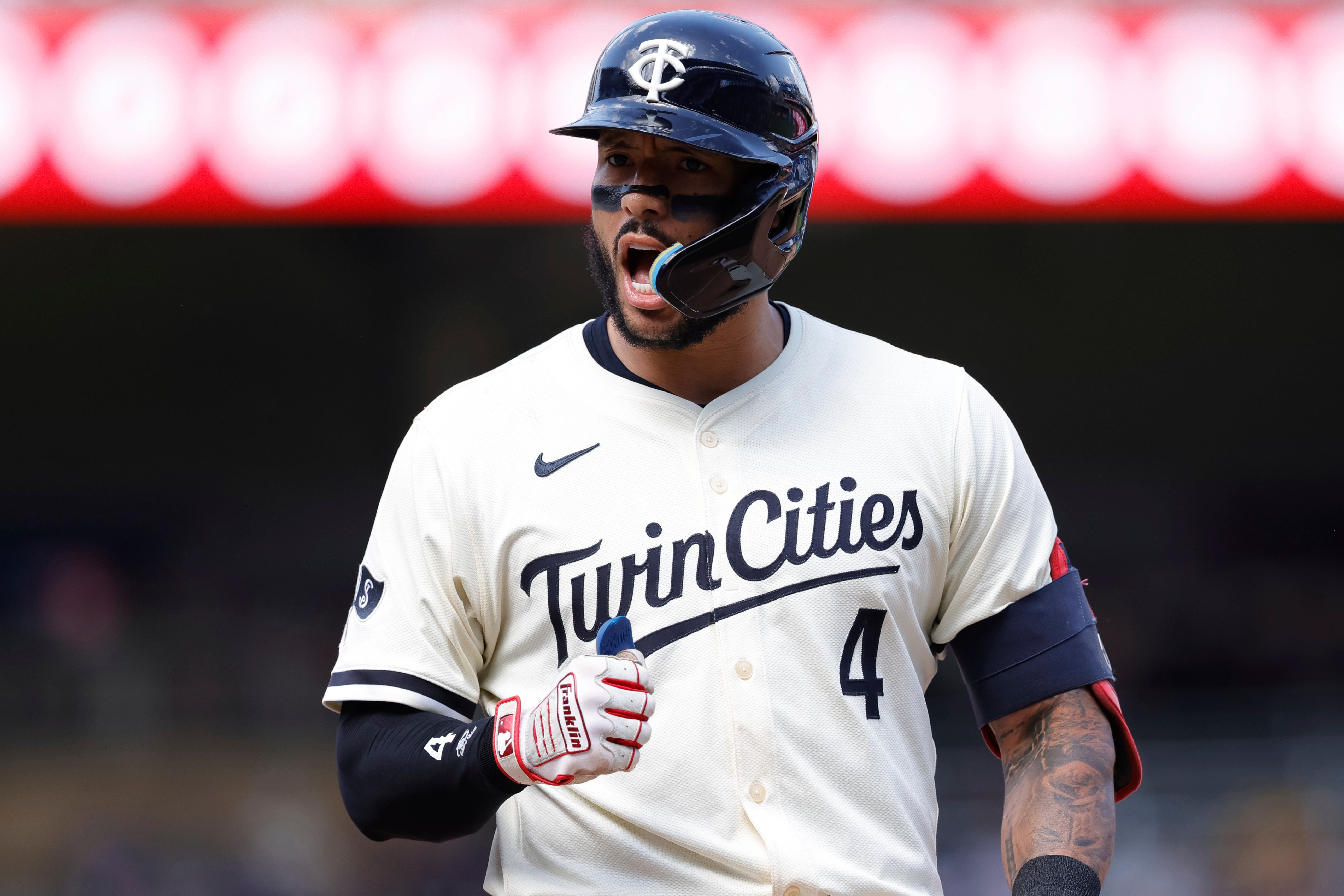 CARLOS CORREA