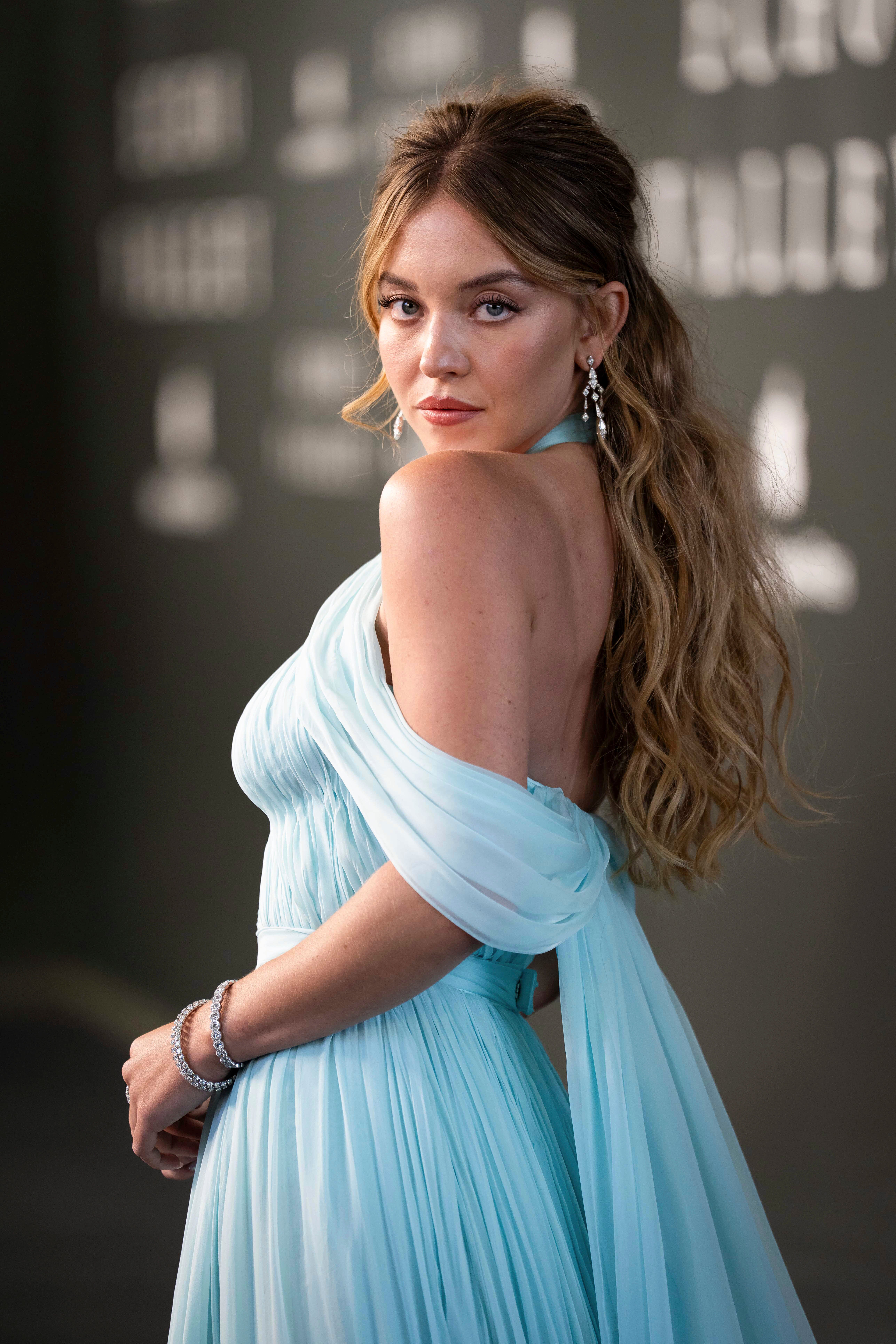 MODA-AMERICAN EAGLE-SYDNEY SWEENEY