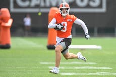 Pickett regresa a los entrenamientos con los Browns tras sufrir lesión de isquiotibiales