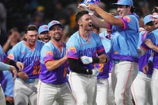 Rockies remontan desventaja de nueve carreras y vencen 17-16 a Piratas