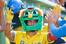 Romy González conecta un jonrón en la primera entrada y Medias Rojas vencen 7-3 a Astros
