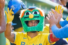 Romy González conecta un jonrón en la primera entrada y Medias Rojas vencen 7-3 a Astros