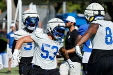 Landman impresiona en el campamento de los Rams con su habilidad para provocar balones sueltos