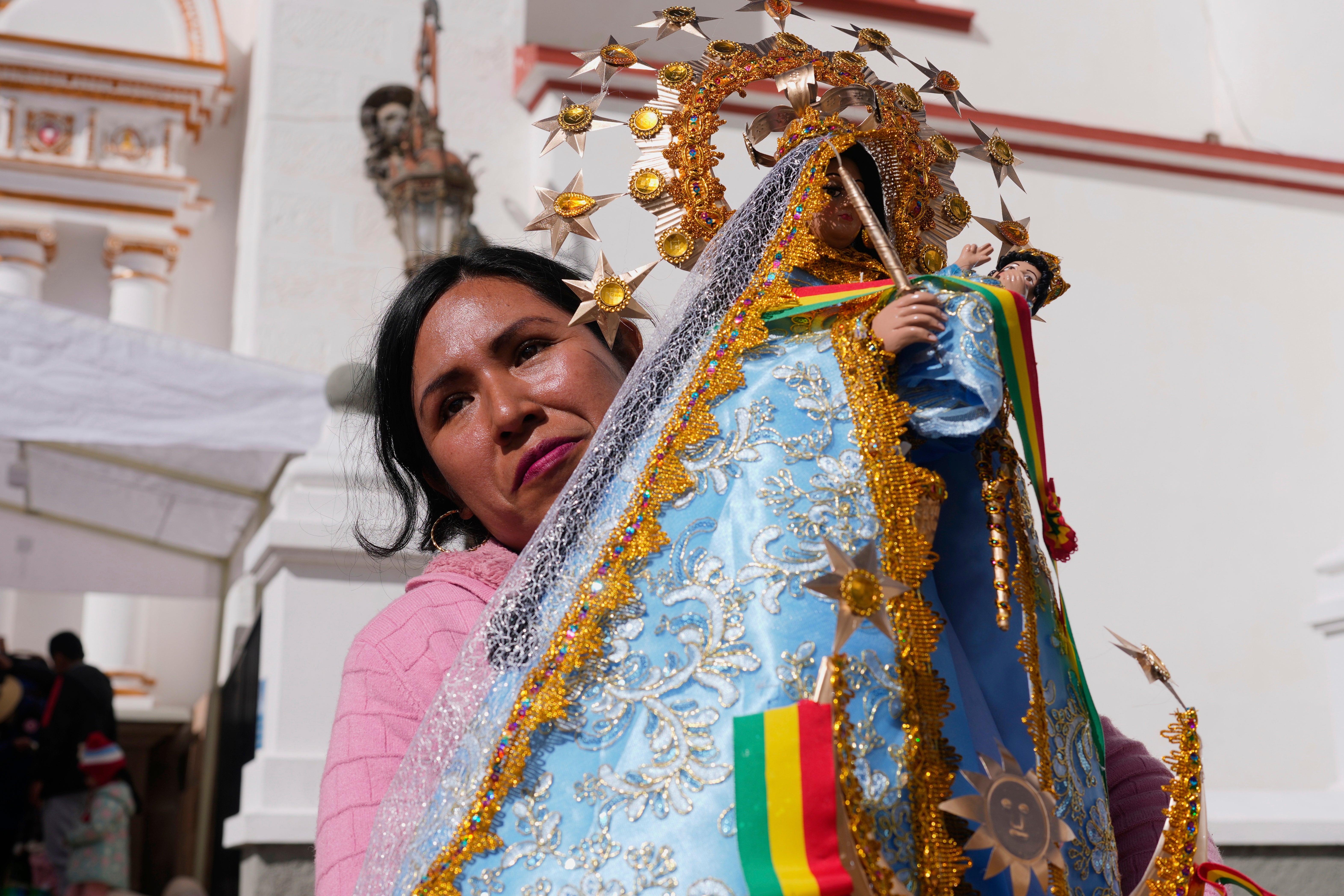 BOLIVIA-VIRGEN DE COPACABANA