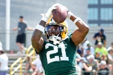 Hobbs queda fuera de actividad con los Packers tras cirugía de rodilla derecha por menisco roto