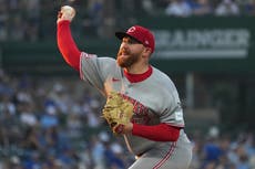 Littell y Steer ayudan a que Rojos venzan 5-1 a desmejorados Cachorros