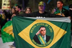 Justicia brasileña flexibiliza arresto domiciliario de Bolsonaro para permitir visitas familiares