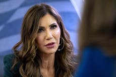 Noem anuncia la expansión de un centro de detención de inmigrantes en Indiana