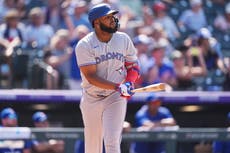 Guerrero y Azulejos aplastan 20-1 a los Rockies para cerrar la ofensiva en Coors Field
