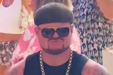 ¿Quién es el “Final Boss” de Ibiza? Británico se vuelve viral por su corte de cabello