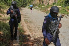 Haití se prepara para nuevo liderazgo mientras estallan tiroteos y pandillas amenazan al gobierno