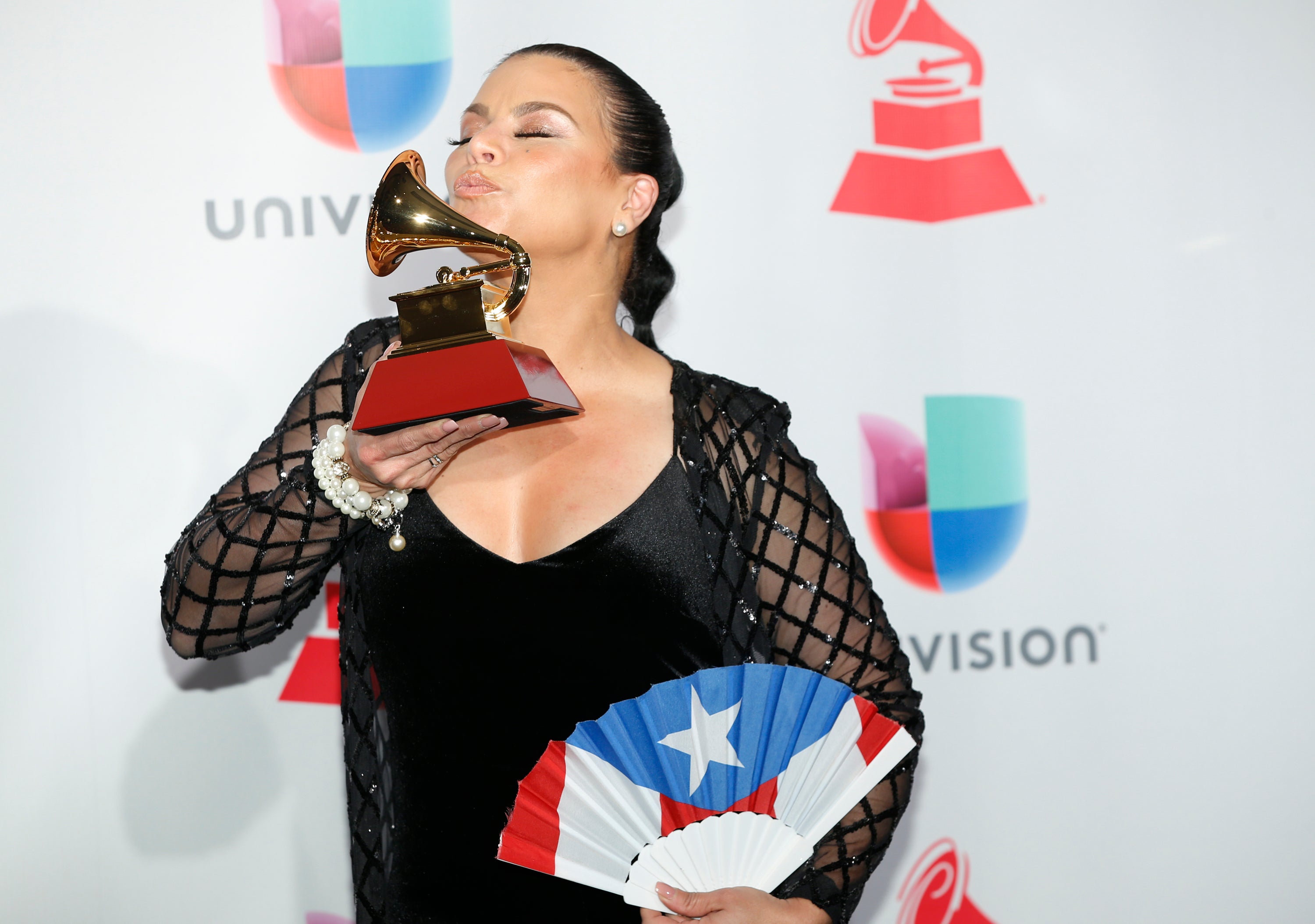 LATIN GRAMMY-PREMIOS ESPECIALES