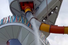 Pasajero herido en tobogán roto de Royal Caribbean, viral en redes, planea demanda