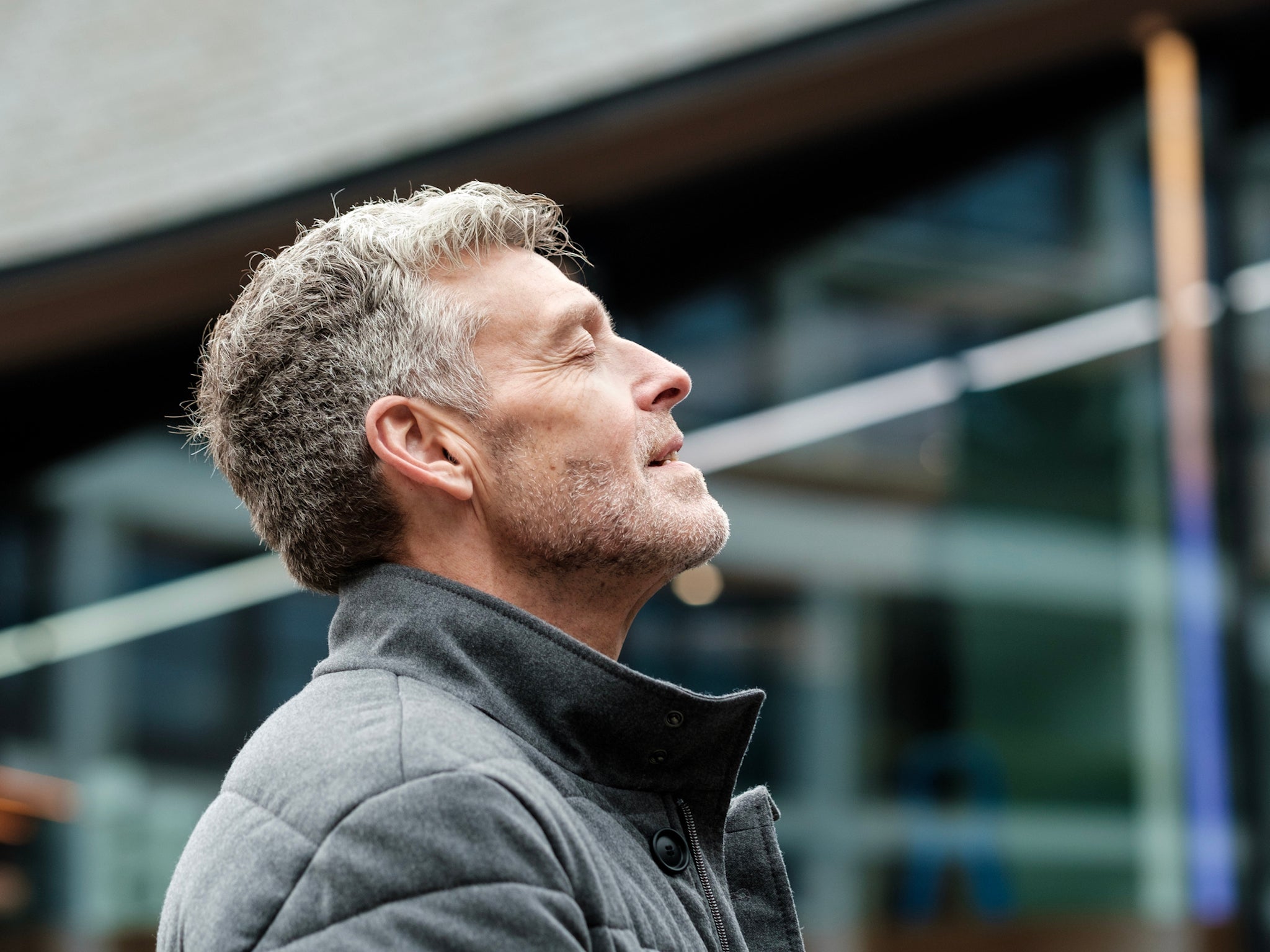 El estudio ha hallado una sorprendente conexión entre la pérdida de pigmento de nuestro cabello y los mecanismos que pueden mantener a raya los cánceres