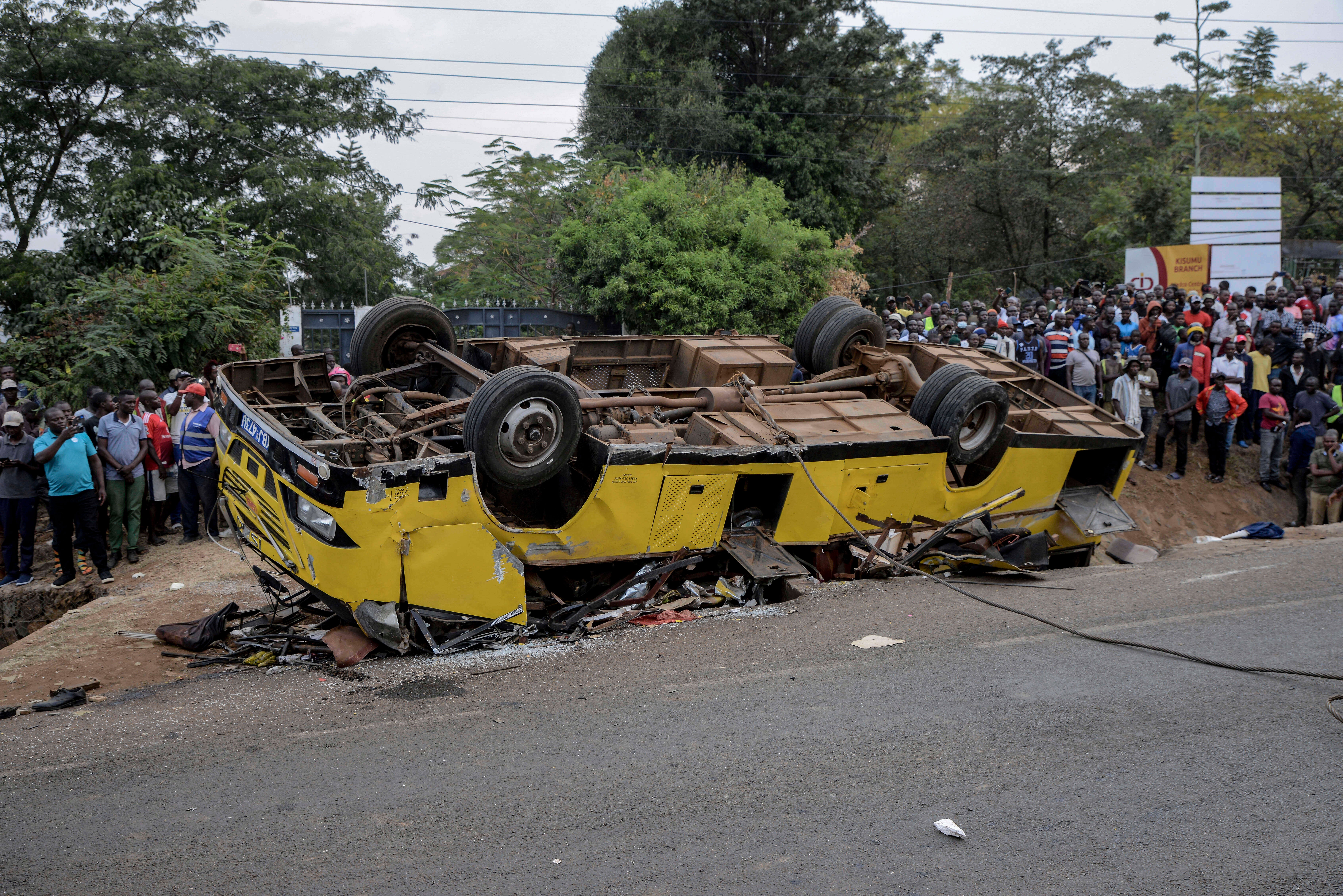 KENIA-AUTOBÚS-VOLCADURA