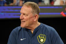 ¿Panqueques en el estadio? Cerveceros deciden venderlos tras momento viral de manager