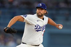 Kershaw vence a Scherzer en duelo de Cooperstown; jonrón de Betts da triunfo a Dodgers ante Azulejos