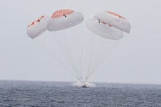 Astronautas regresan a la Tierra con SpaceX tras cinco meses en Estación Espacial Internacional