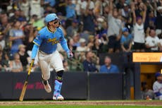 Cerveceros remontan y vencen 7-4 a Mets para su 8va victoria seguida, empañando récord de Alonso