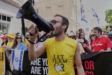 Manifestantes exigen liberación de rehenes en Gaza durante marcha en Londres