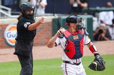 Pawol rompe barrera de género y recibe elogios por su trabajo como umpire