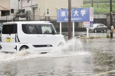 Fuertes lluvias en el sur de Japón provocan inundaciones y deslizamientos; hay varios desaparecidos