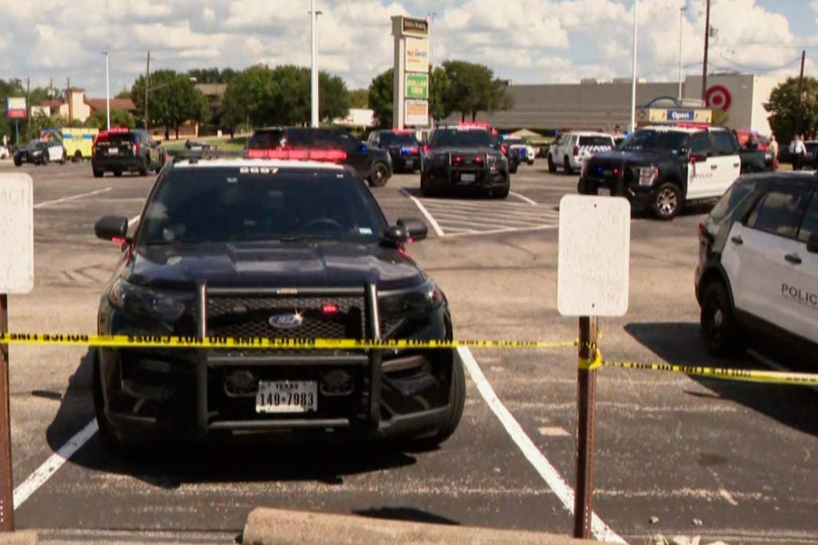 El sospechoso del tiroteo habría robado varios vehículos para evadir a la policía, antes de ser capturado en el sur de Austin